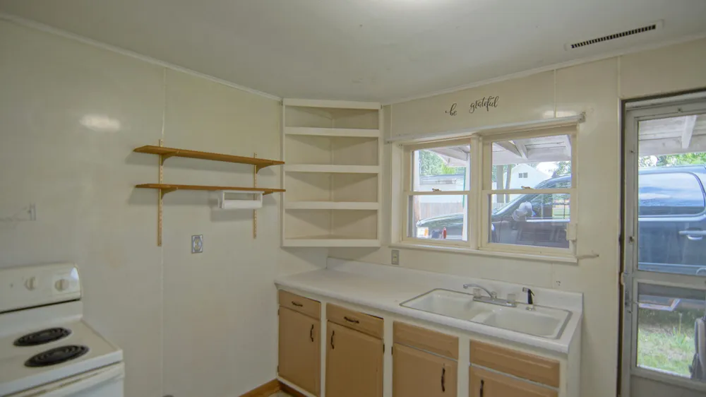 113 W 5th Street Buchanan, MI 49107