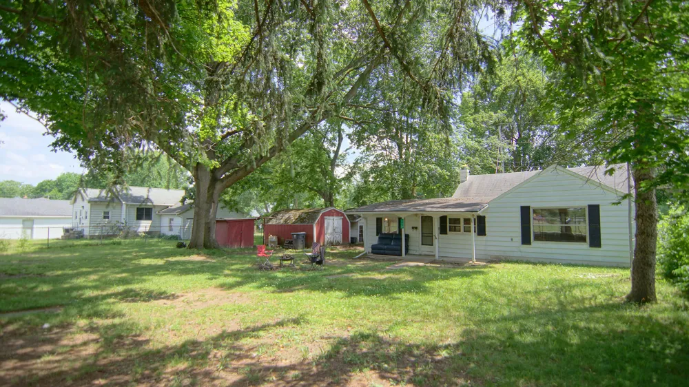 113 W 5th Street Buchanan, MI 49107