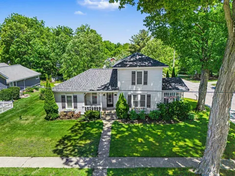 382 E 3rd Street