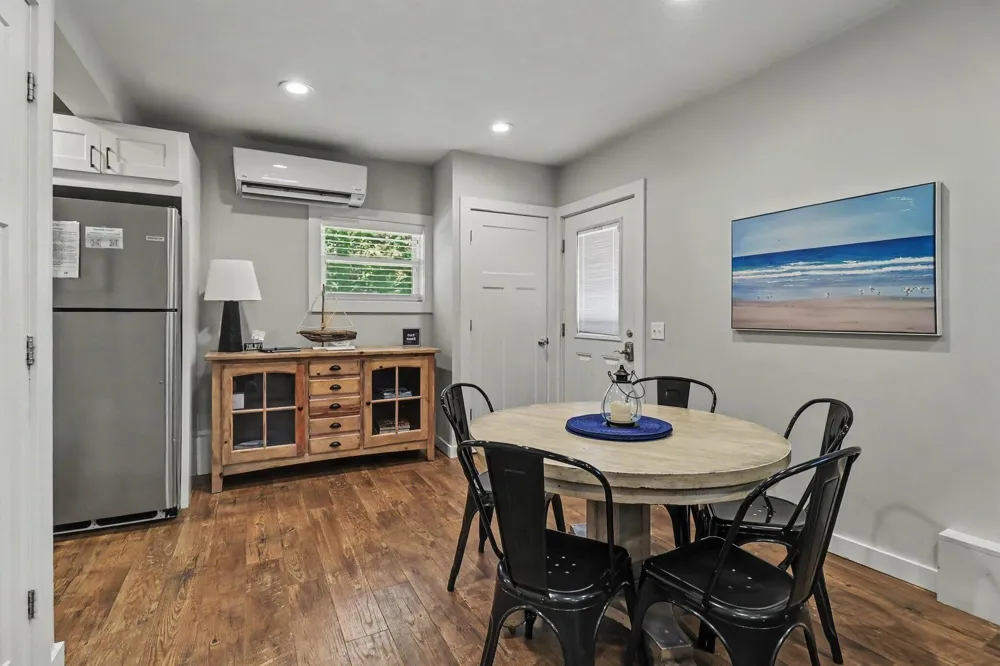 382 E 3rd Street Pentwater, MI 49449
