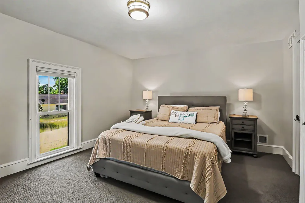 382 E 3rd Street Pentwater, MI 49449