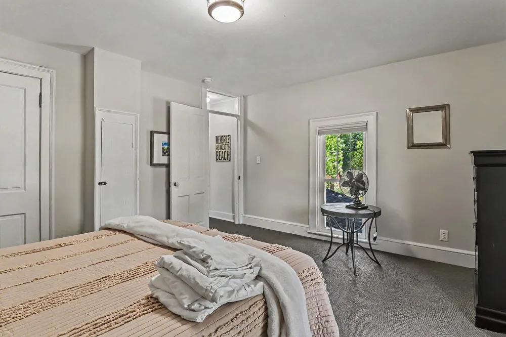 382 E 3rd Street Pentwater, MI 49449