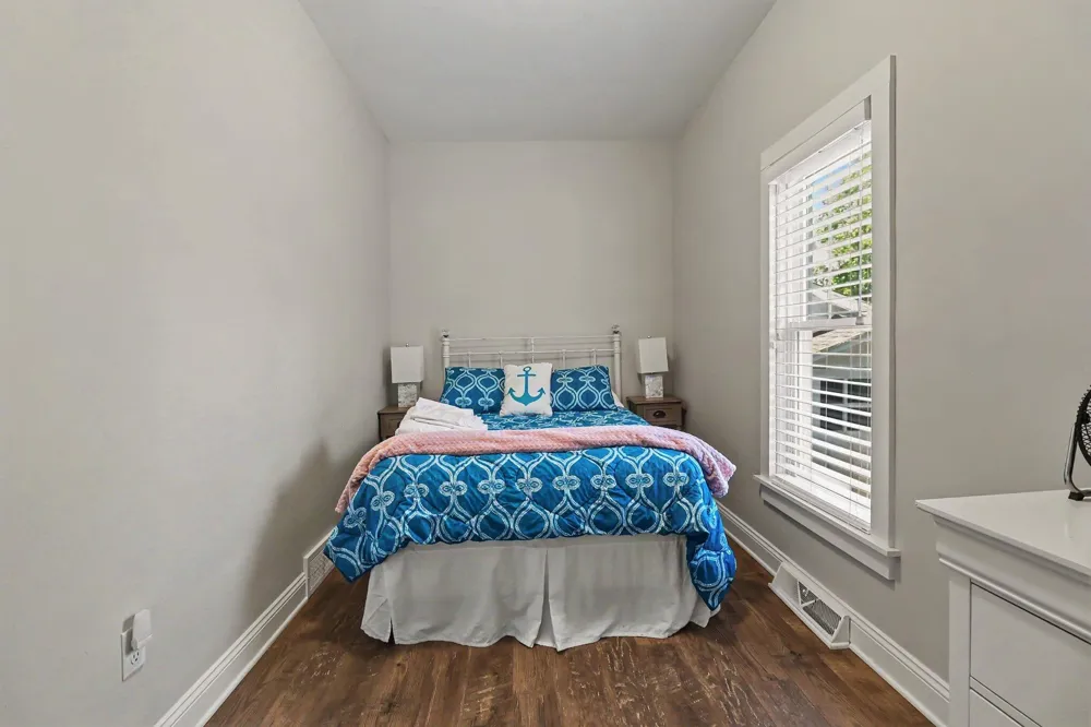 382 E 3rd Street Pentwater, MI 49449