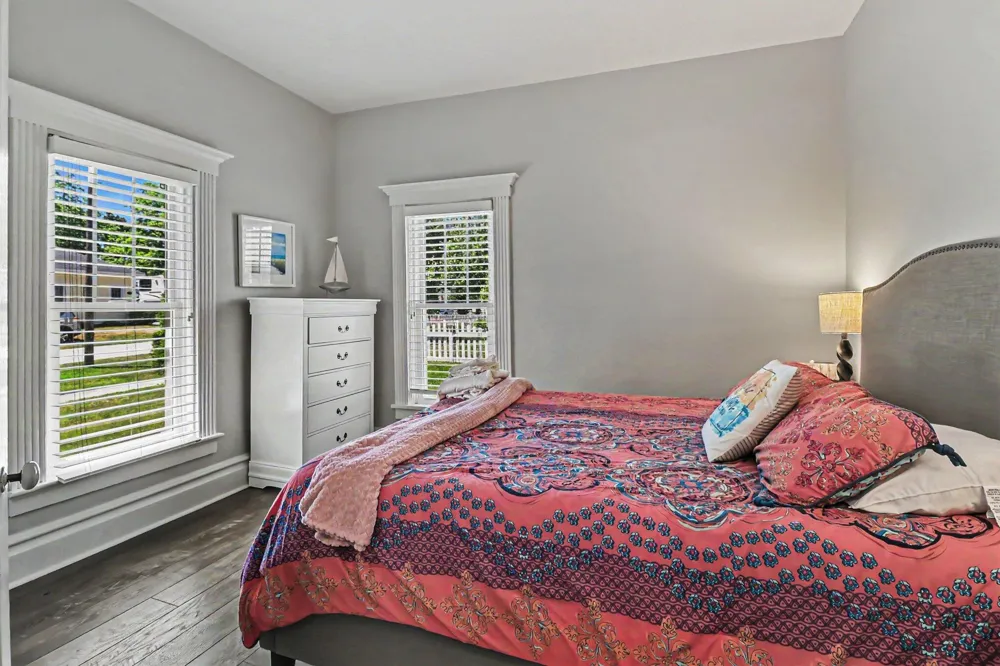 382 E 3rd Street Pentwater, MI 49449