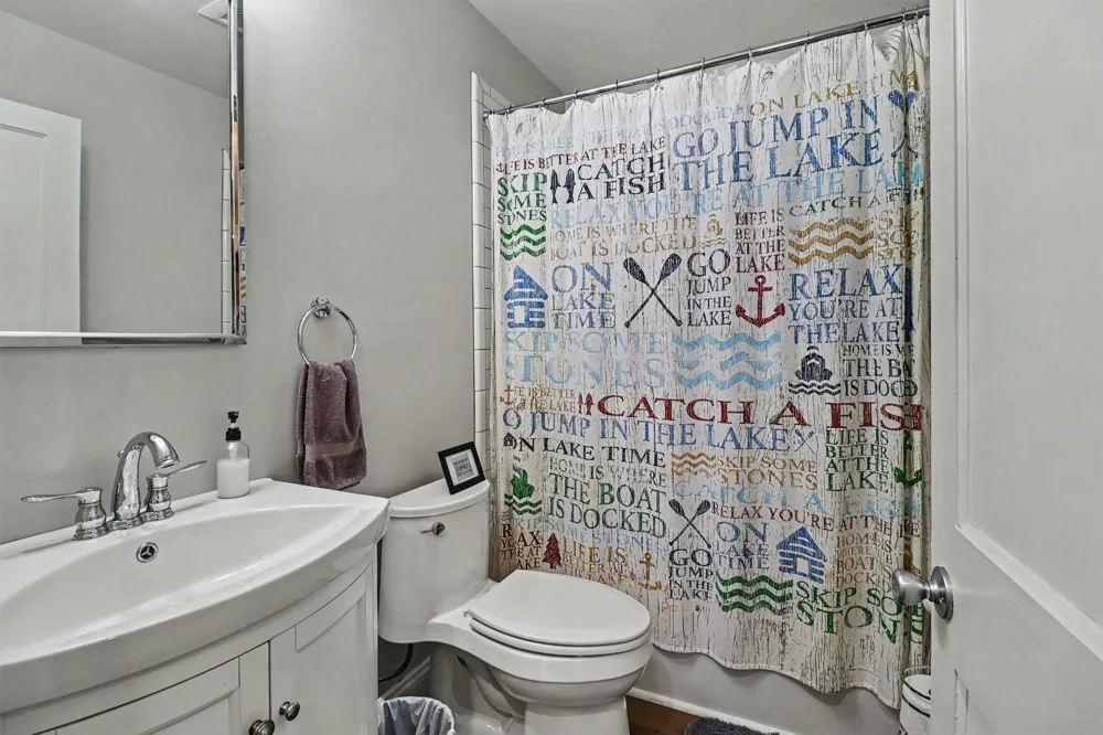 382 E 3rd Street Pentwater, MI 49449