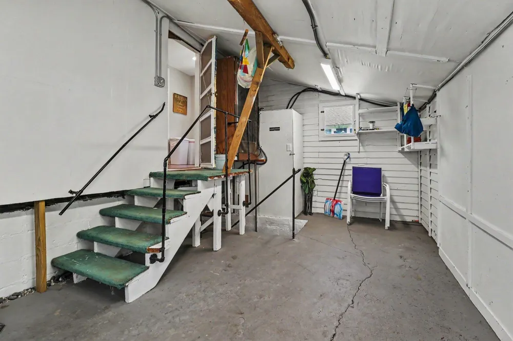 382 E 3rd Street Pentwater, MI 49449