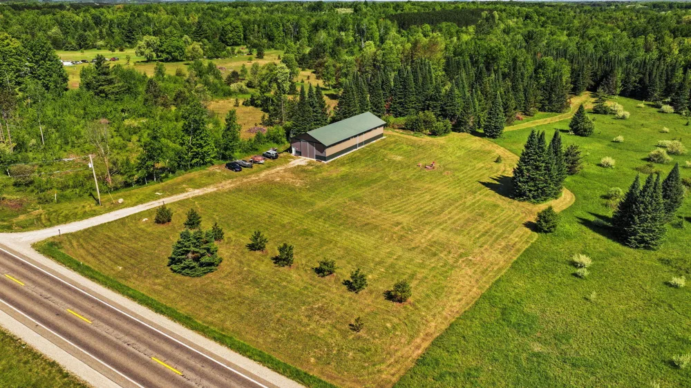 5515 E M 113 Kingsley, MI 49649