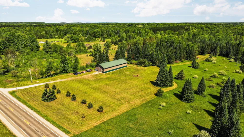 5515 E M 113 Kingsley, MI 49649
