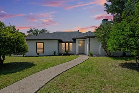 5856 Winding Woods Trail