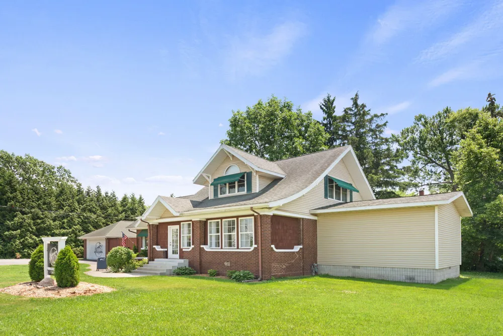 2 E Ash Street E Three Oaks, MI 49128