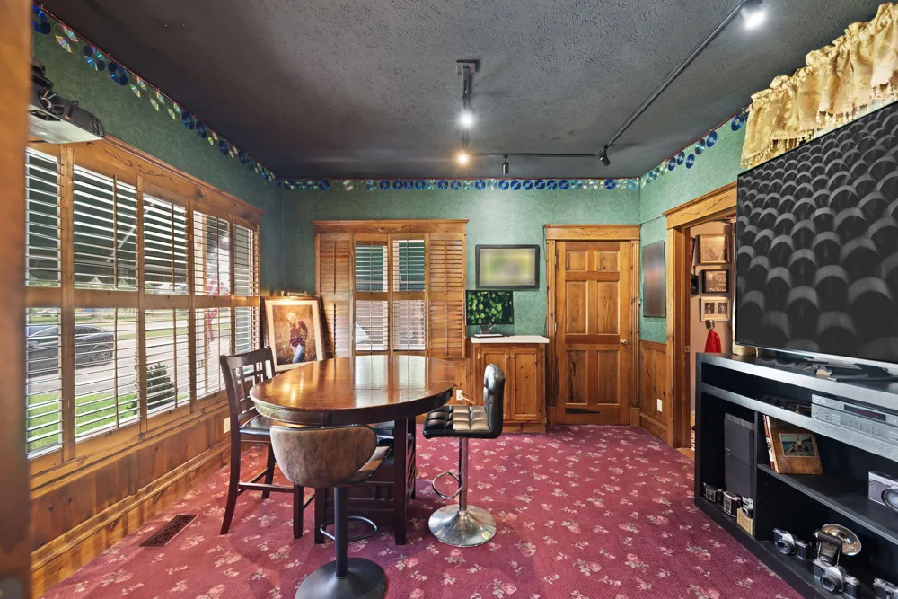 2 E Ash Street E Three Oaks, MI 49128