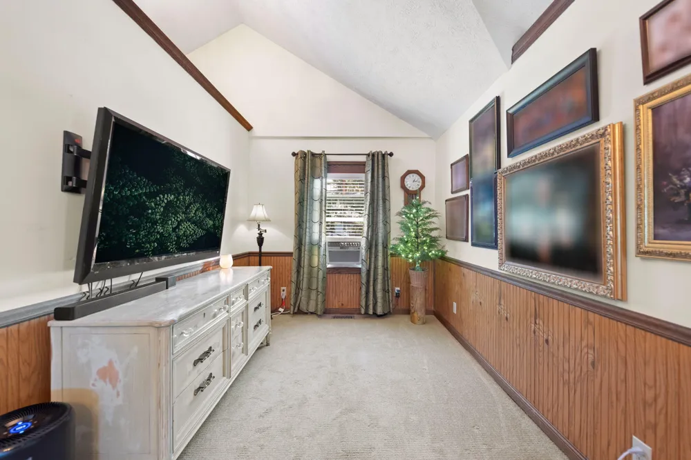 2 E Ash Street E Three Oaks, MI 49128