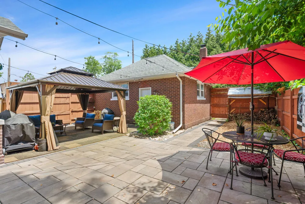 2 E Ash Street E Three Oaks, MI 49128