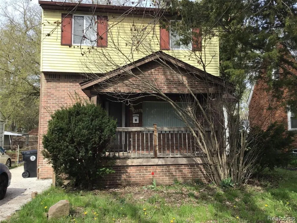 18681 Five Points Street Redford, MI 48240