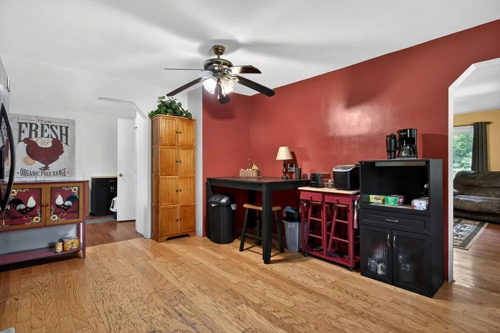 747 Hunting Creek Rd Whitleyville, TN 38588