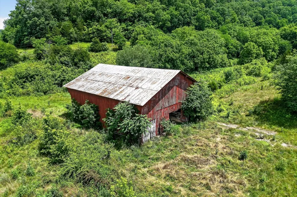 747 Hunting Creek Rd Whitleyville, TN 38588