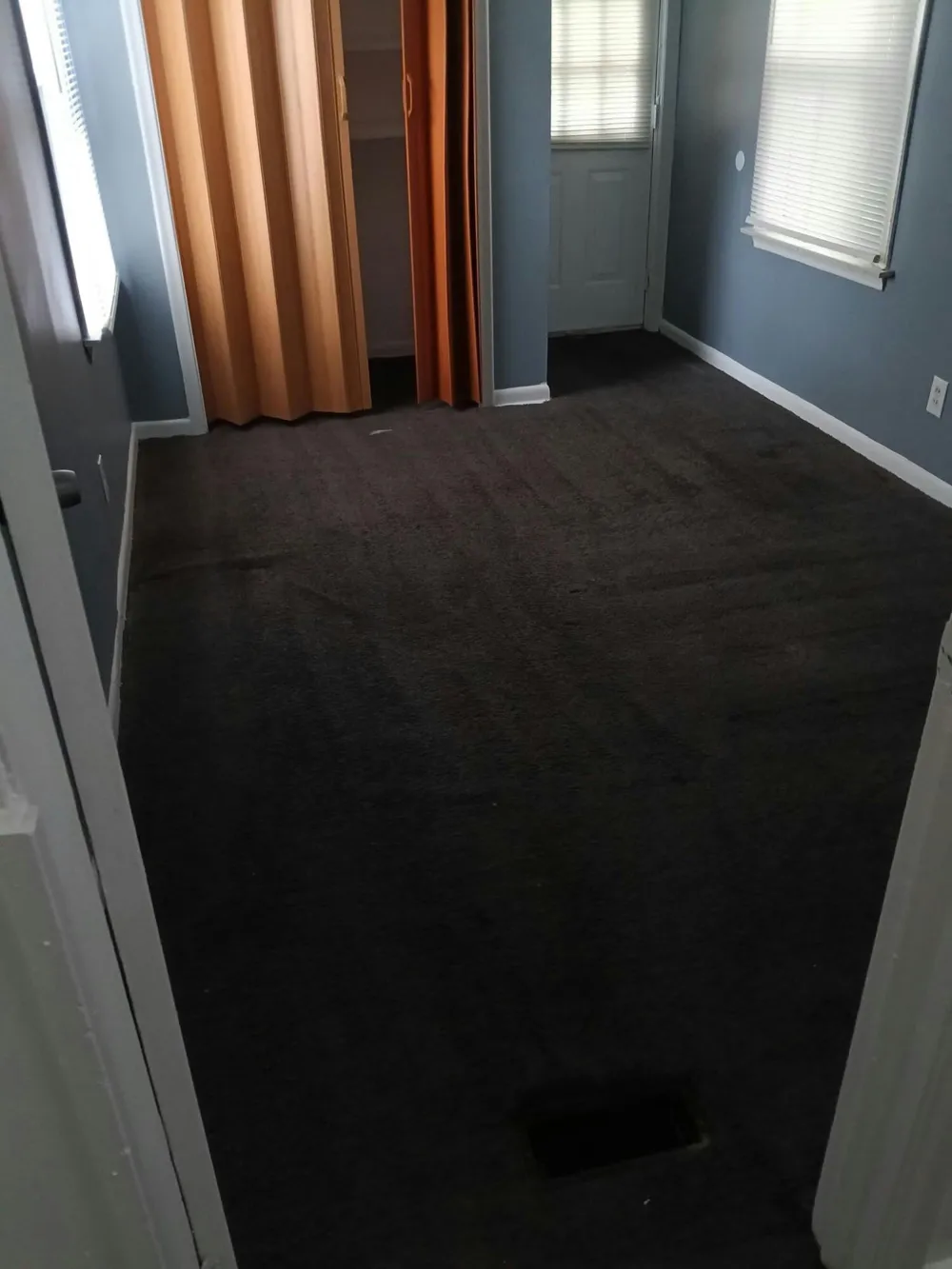 16191 Salem Detroit, MI 48219