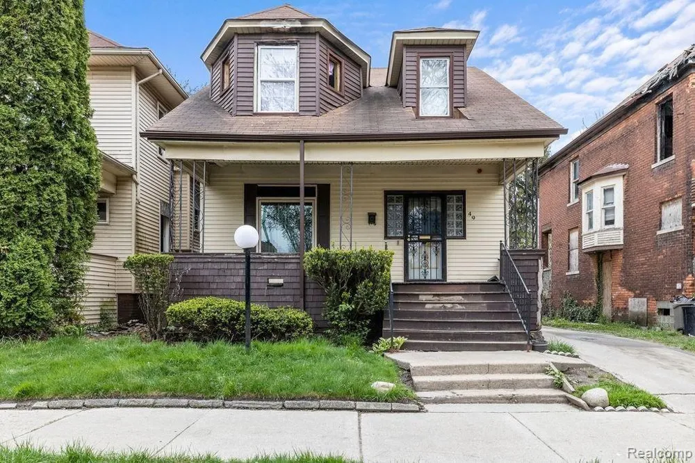 49 Richton Street Highland Park, MI 48203