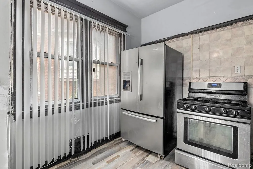 49 Richton Street Highland Park, MI 48203