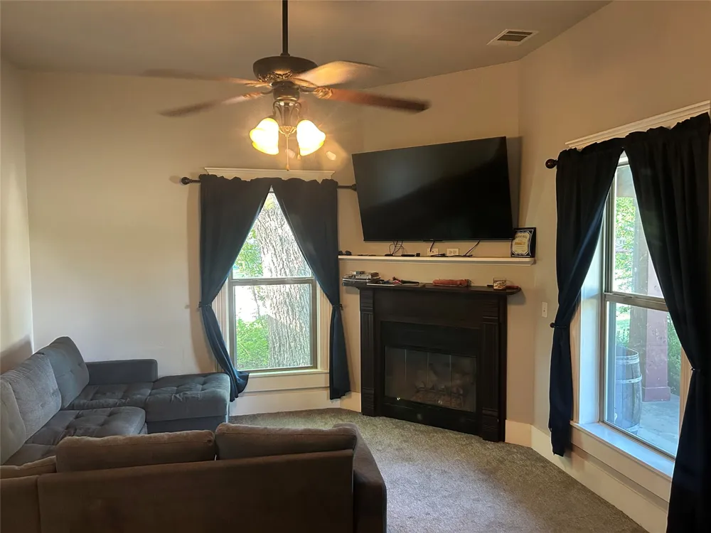 731 Kentucky Street Graham, TX 76450