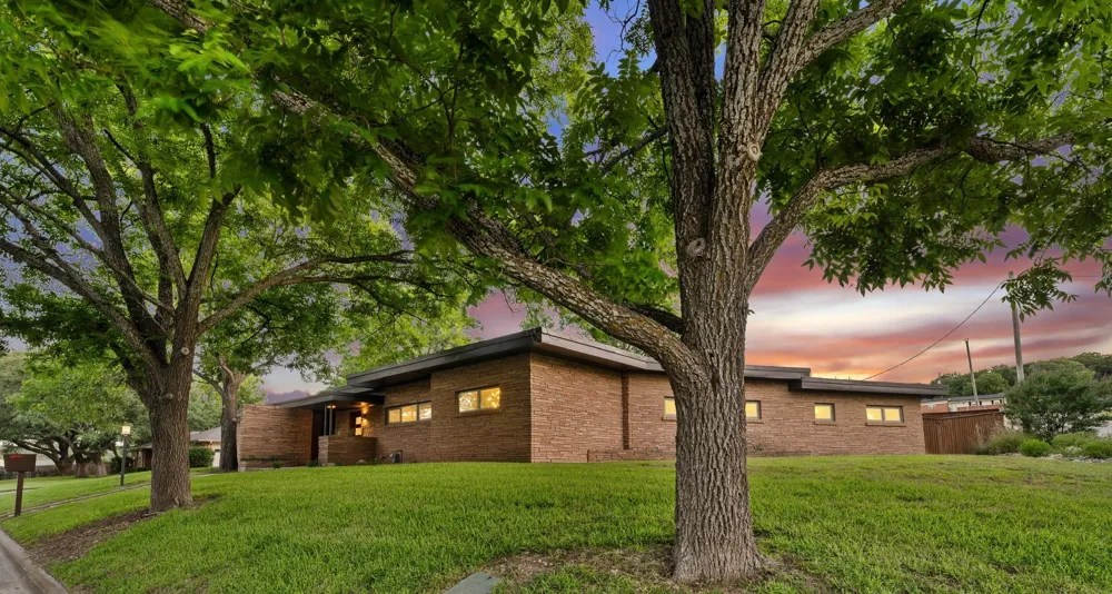 511 Sunset Street Clifton, TX 76634