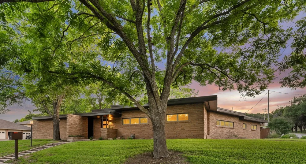 511 Sunset Street Clifton, TX 76634
