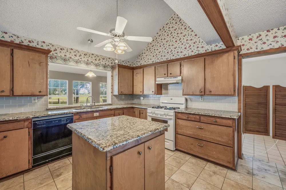 1001 Highway 587 De Leon, TX 76444
