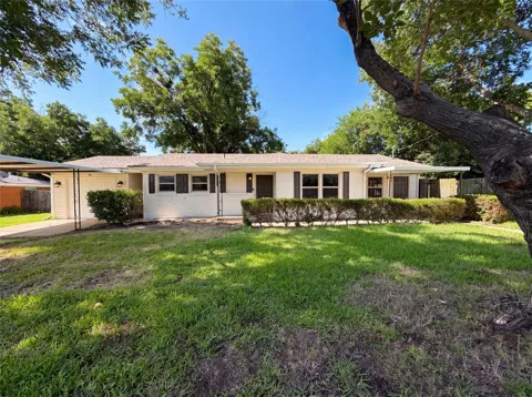 402 Childers Avenue