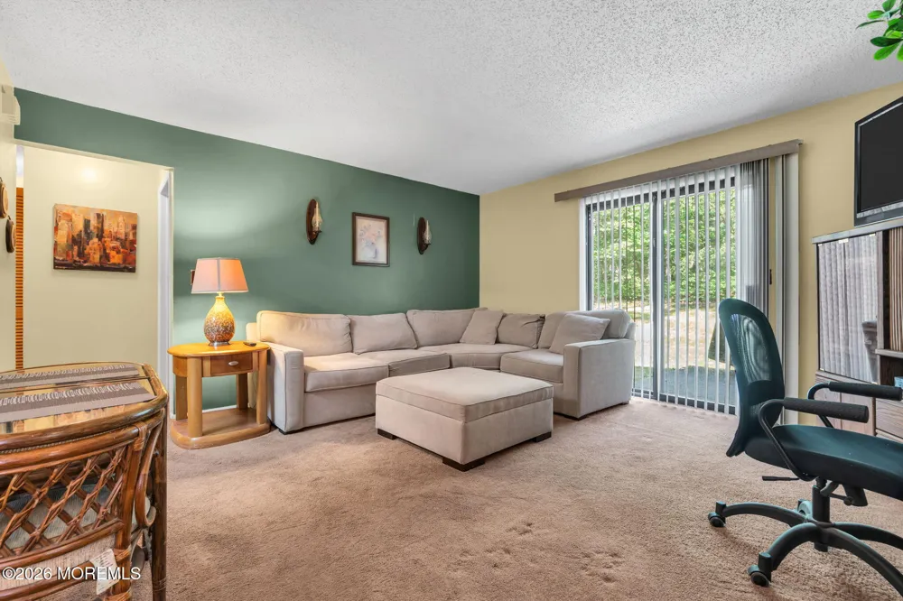 163 Lilac Court Jackson, NJ 08527