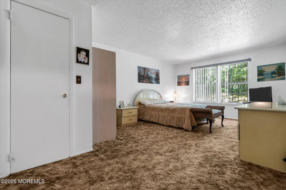 163 Lilac Court Jackson, NJ 08527