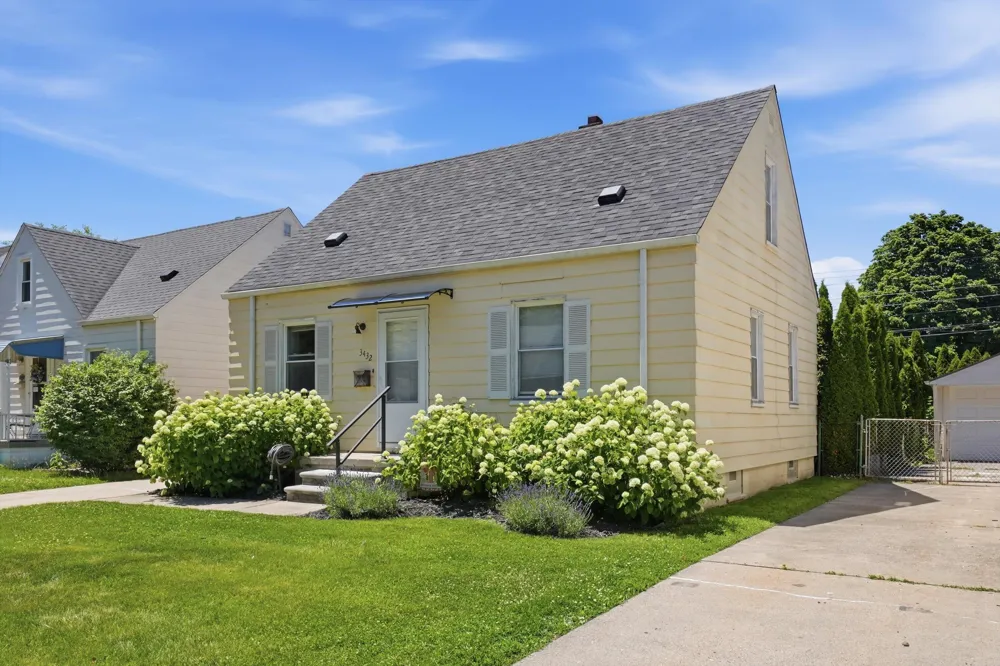 3432 Woodside Street Dearborn, MI 48124