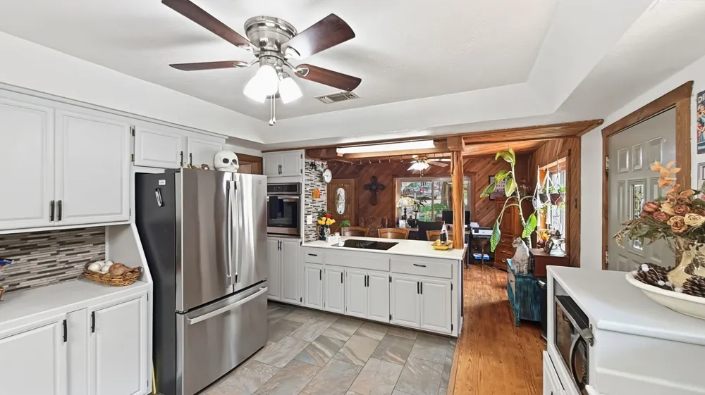 1129 County Road 306 #B Glen Rose, TX 76077