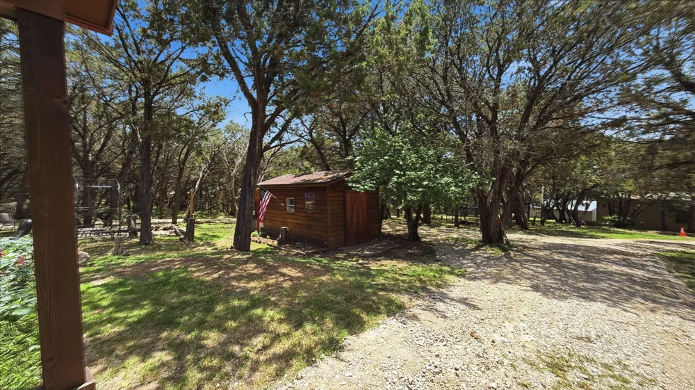 1129 County Road 306 #B Glen Rose, TX 76077