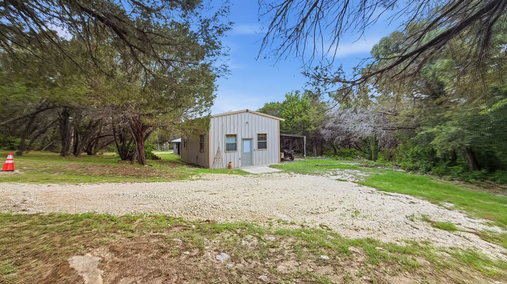 1129 County Road 306 #B Glen Rose, TX 76077