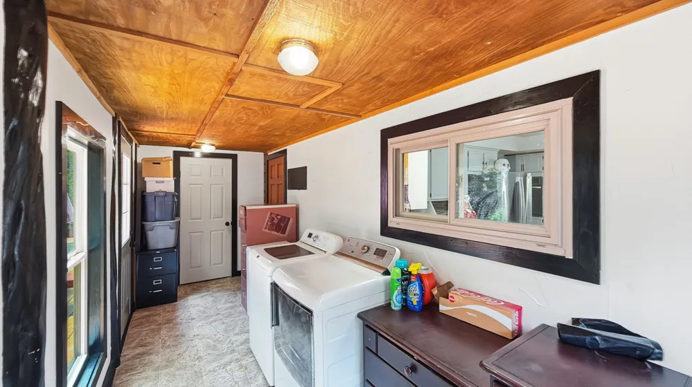 1129 County Road 306 #B Glen Rose, TX 76077