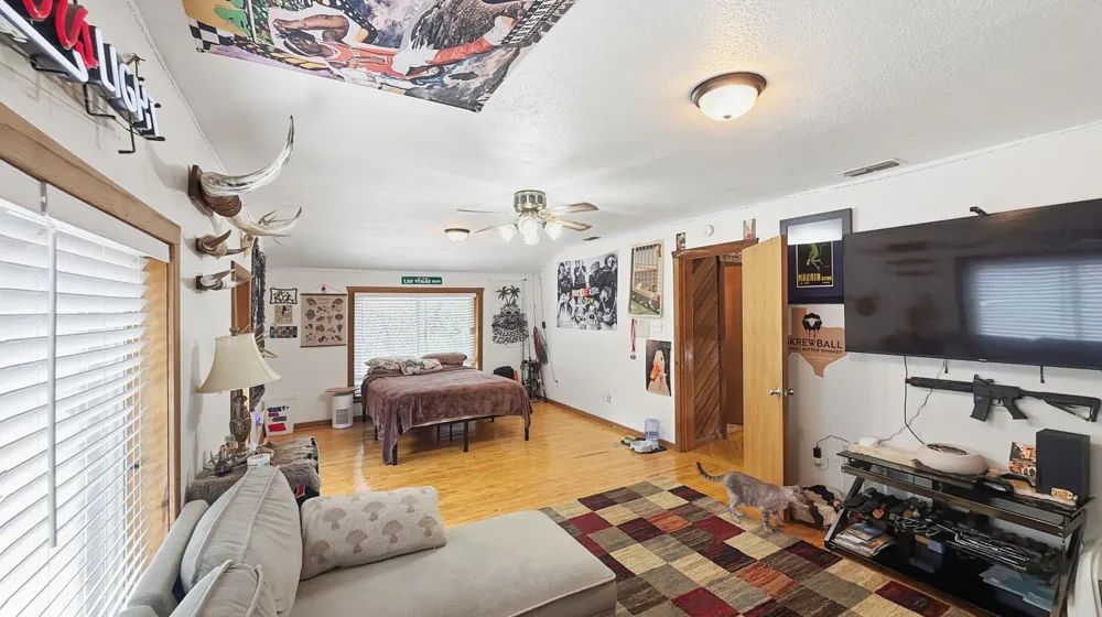 1129 County Road 306 #B Glen Rose, TX 76077