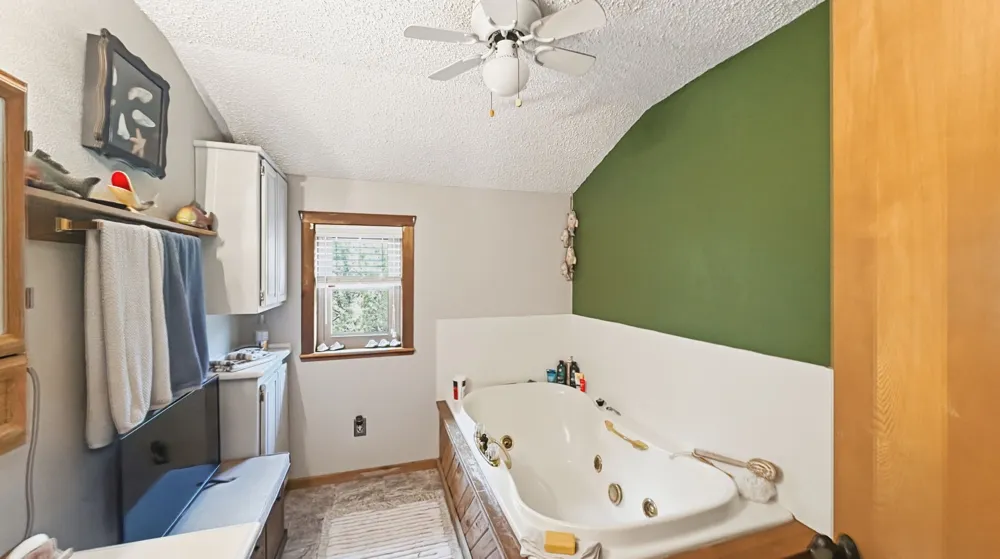 1129 County Road 306 #B Glen Rose, TX 76077