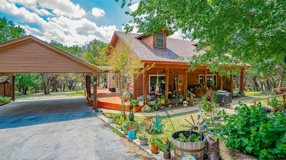 1129 County Road 306 #B Glen Rose, TX 76077
