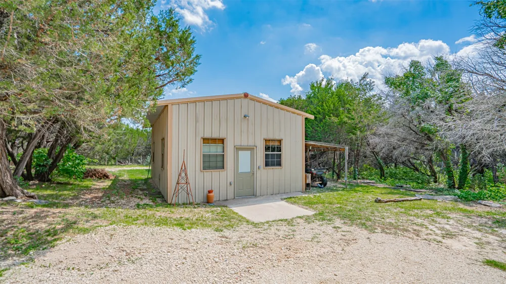 1129 County Road 306 #B Glen Rose, TX 76077