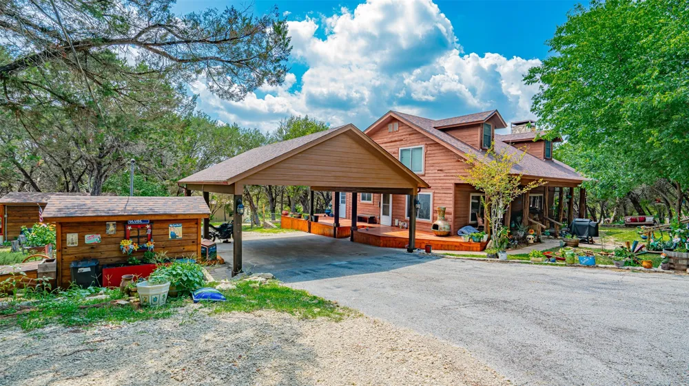 1129 County Road 306 #B Glen Rose, TX 76077