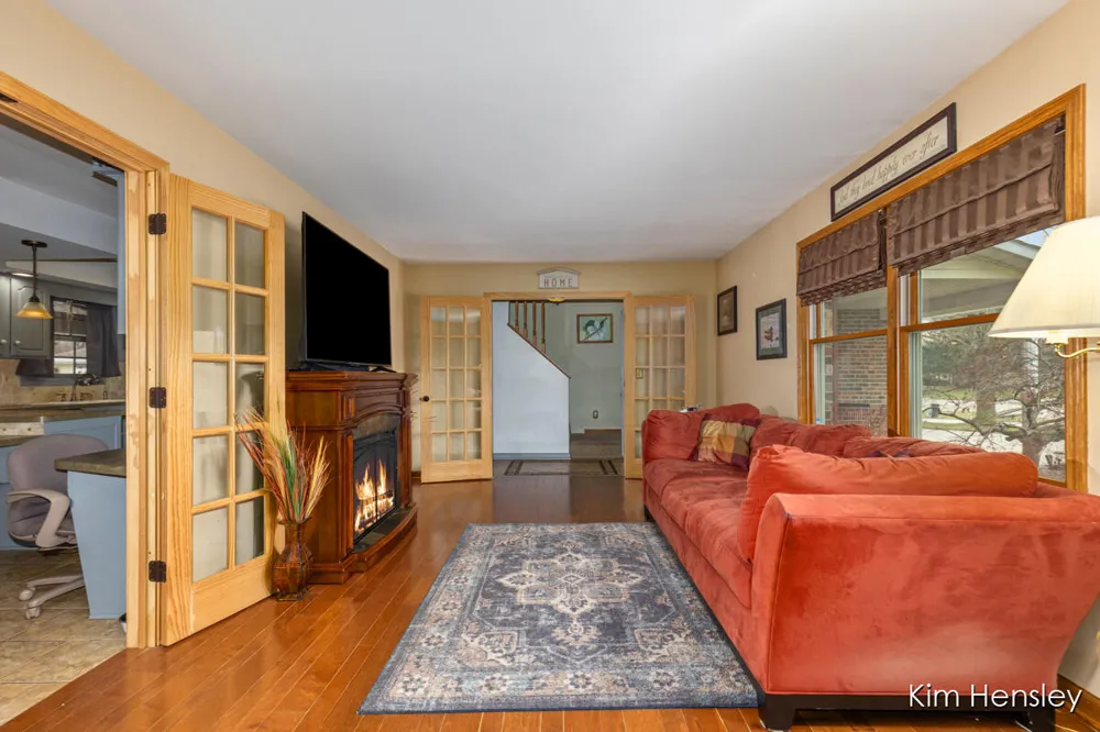 1594 Louva Court Belding, MI 48809