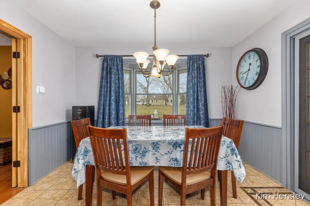 1594 Louva Court Belding, MI 48809