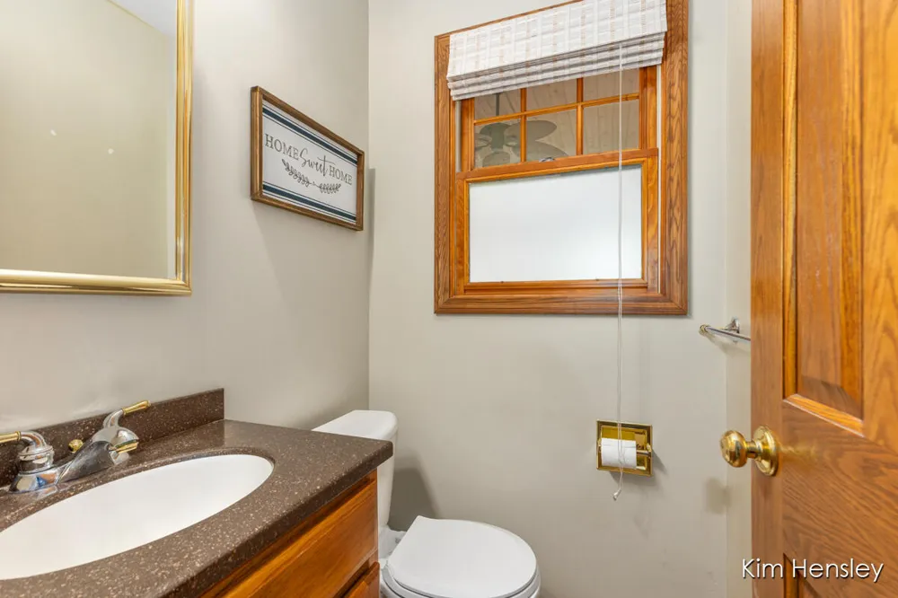 1594 Louva Court Belding, MI 48809