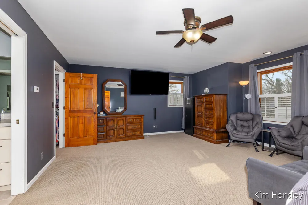 1594 Louva Court Belding, MI 48809