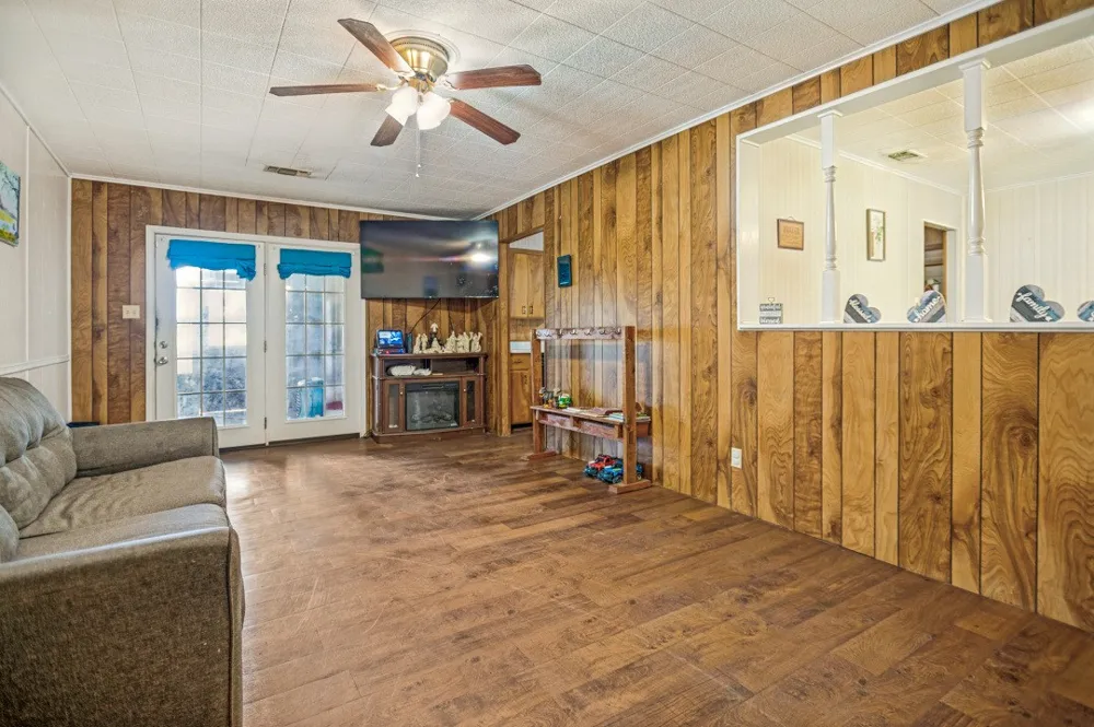 683 US Highway 84 W Teague, TX 75860