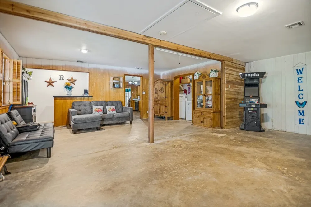 683 US Highway 84 W Teague, TX 75860