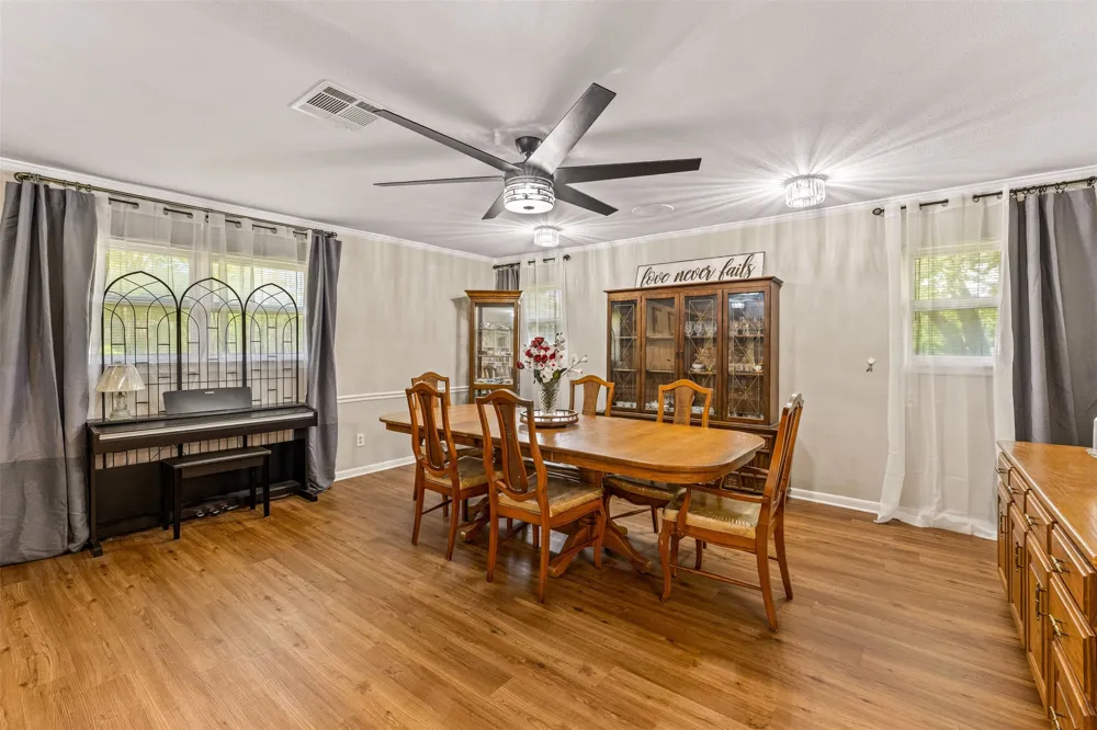 708 Topeka Drive Woodway, TX 76712