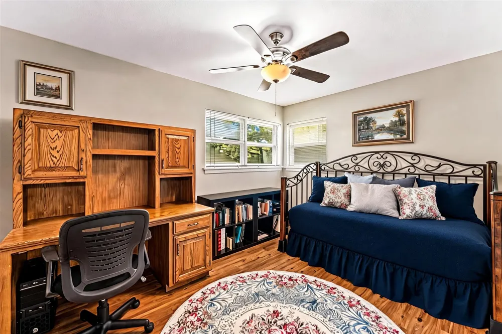 708 Topeka Drive Woodway, TX 76712