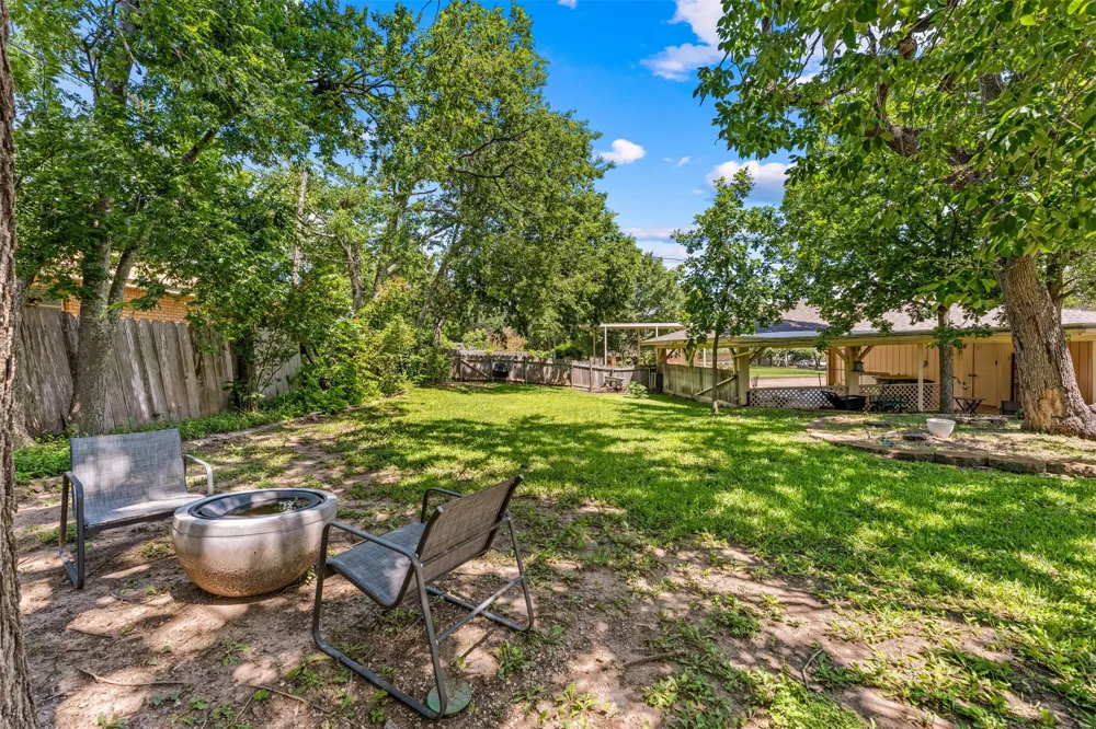 708 Topeka Drive Woodway, TX 76712