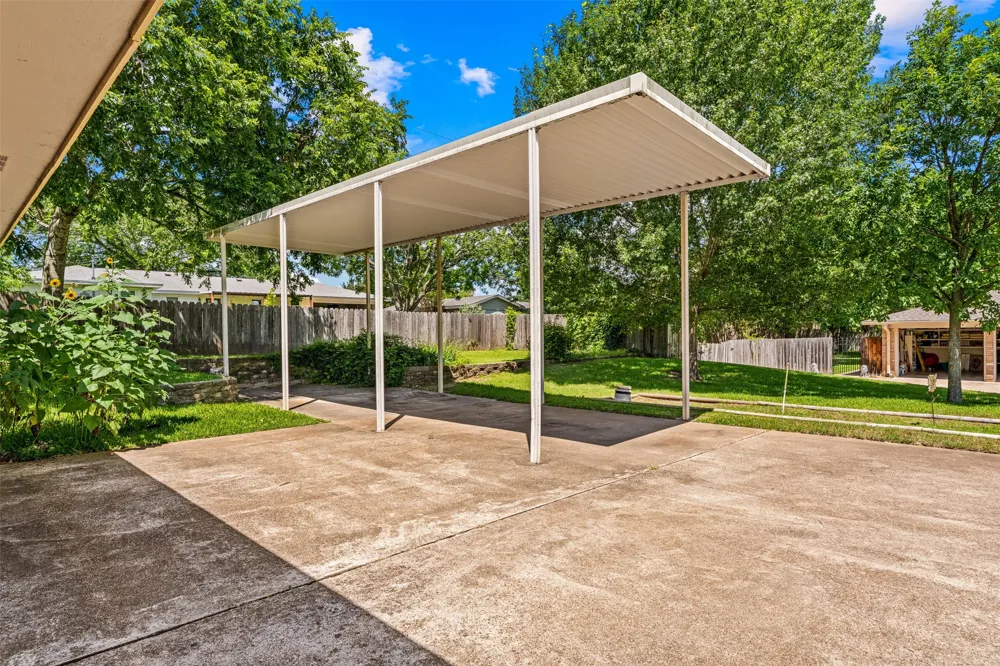 708 Topeka Drive Woodway, TX 76712